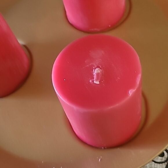 Holiday Time Centerpiece Collection - Picture 3 of 6